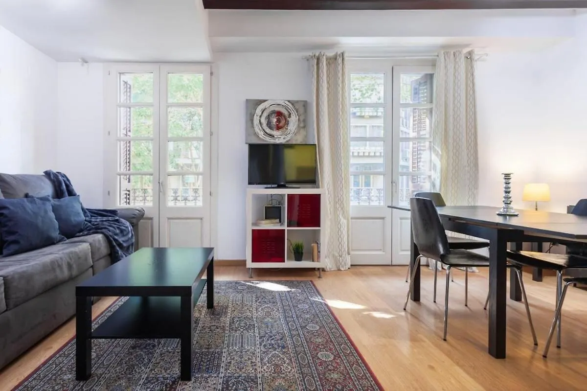 Stylish And Comfortable Apartment contacts